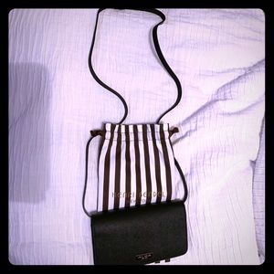 HENRI BENDEL CROSSBODY WALLET